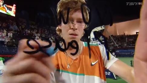 南队后防线 南队后防线