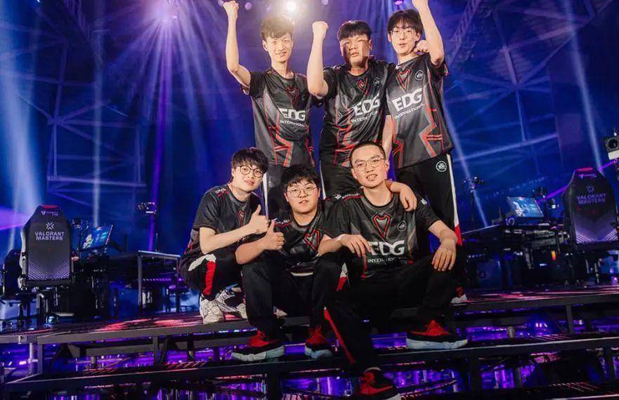 却暴露了球 却暴露了球